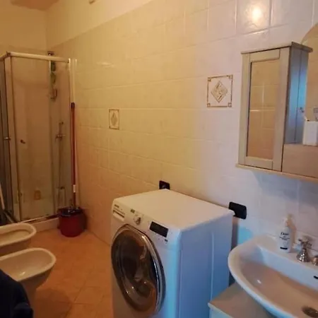 - Al Centro Con Camino - 5 Posti Letto Apartman