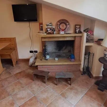 - Al Centro Con Camino - 5 Posti Letto Apartman *